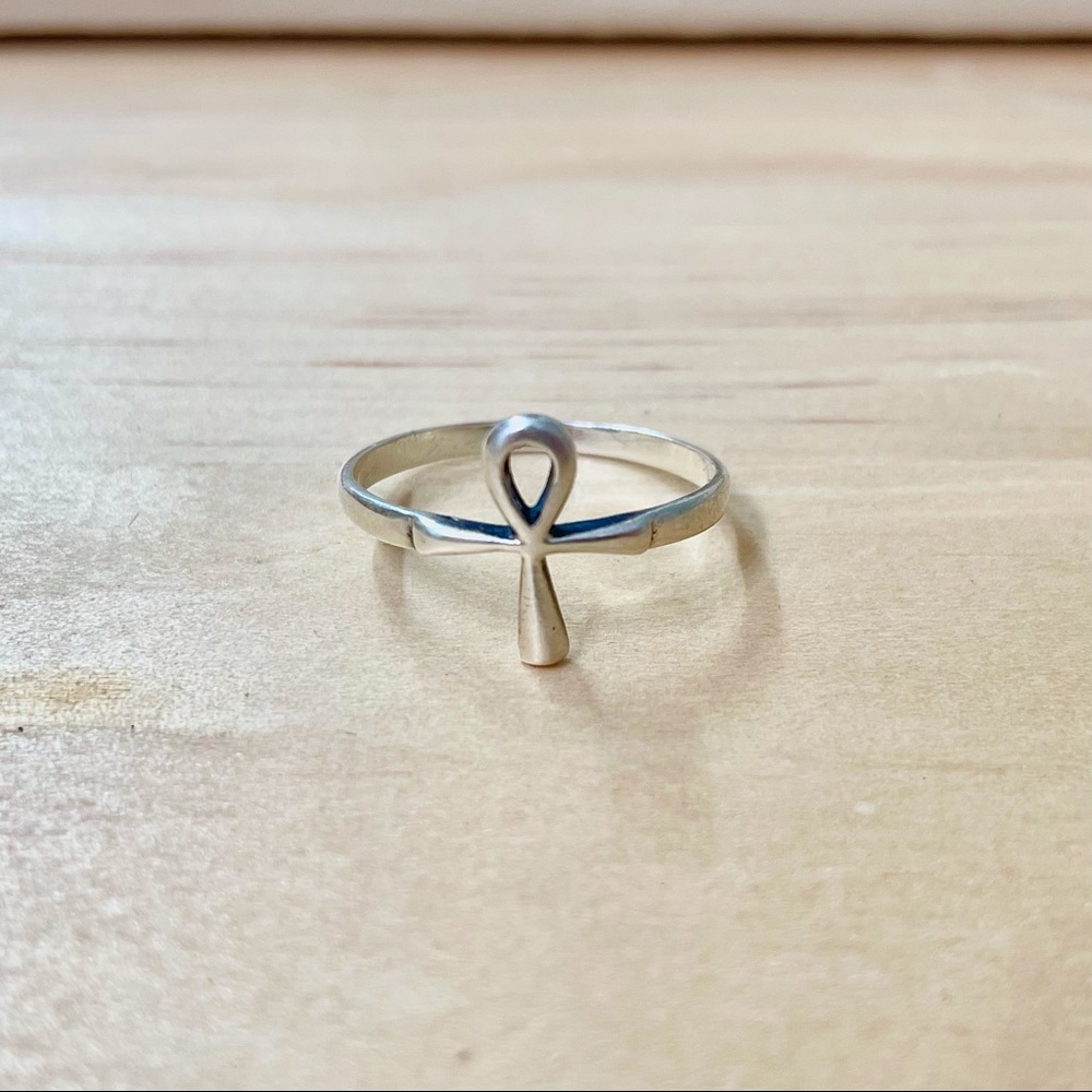 Silver Egyptian Anch Ring, Size 7